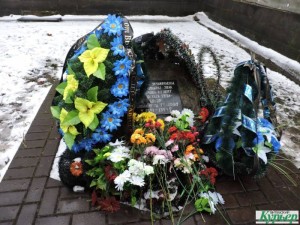 цветы к камню