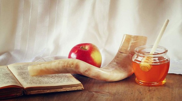 ЗЛРАВСТВУЙ