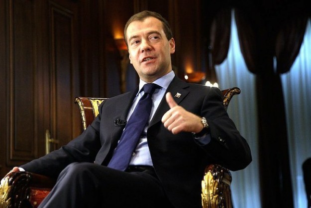 dmitriy-medvedev-raduetsya-nizkim-cenam-na-neft-15418