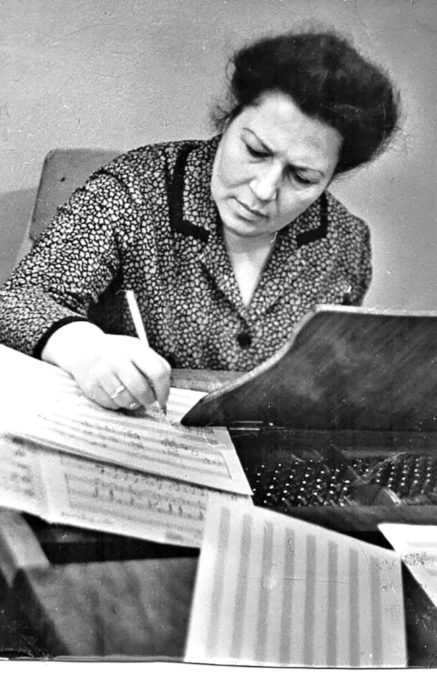 Ýääè Ìîèñååâíà Òûðìàíä çà ñî÷èíåíèåì ìóçûêè.