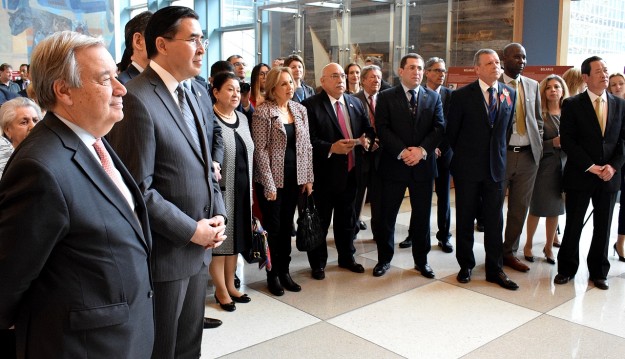 Жен на войне ДИПЛОМАТЫ